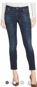 White House Black Market Skimmers